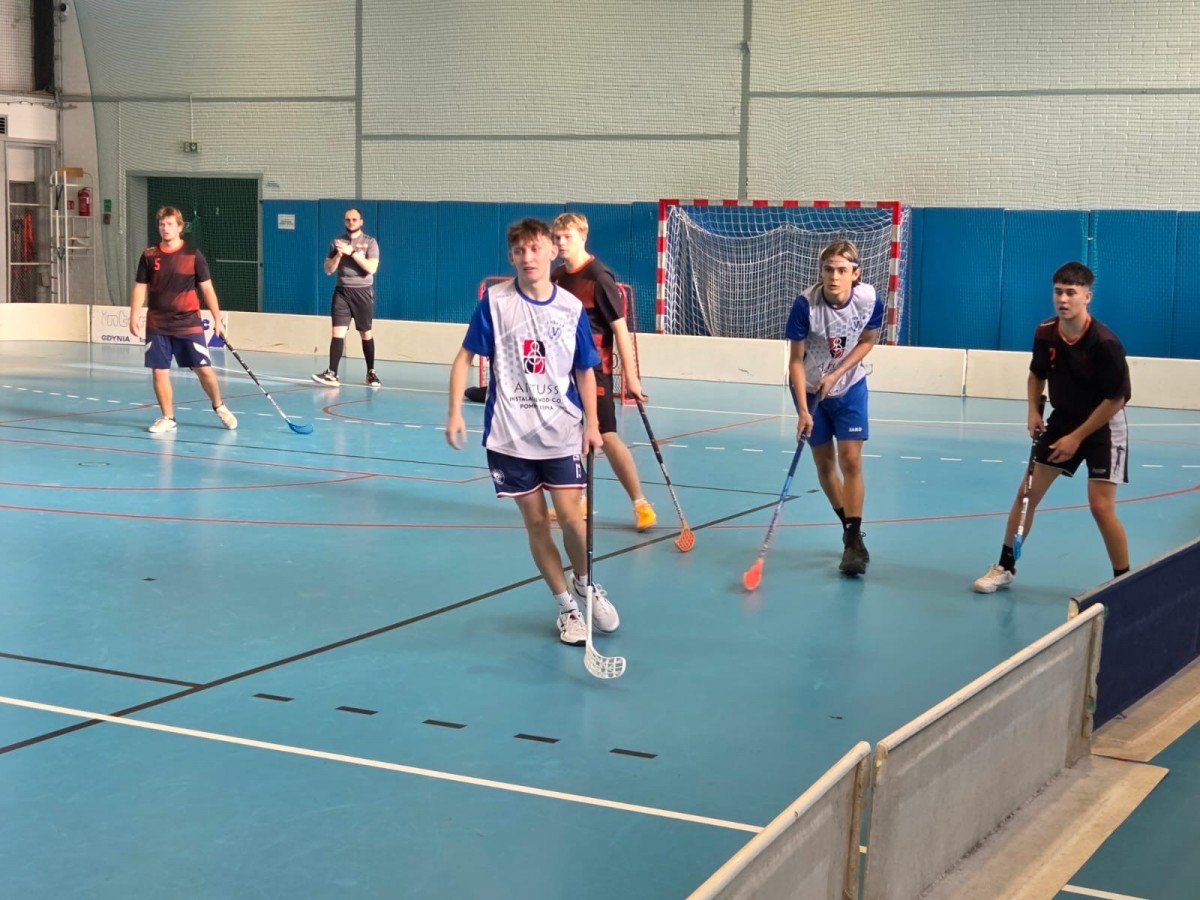 Sukces reprezentacji V LO w unihokeju!