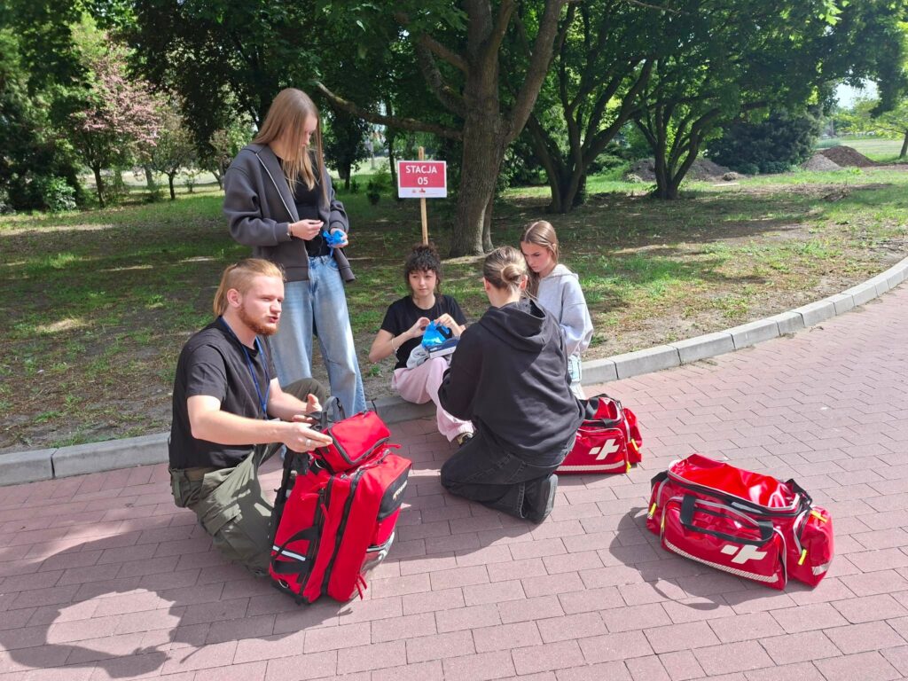 Mistrzostwa Pierwszej Pomocy zdobyte pod znakiem piątki!!! Jako drużyna numer 5, reprezentująca…