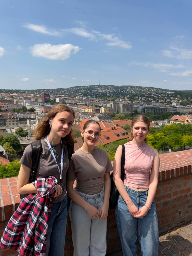 Kolejny przystanek klas 3d i 3k na trasie wycieczki - Trzy stolice…