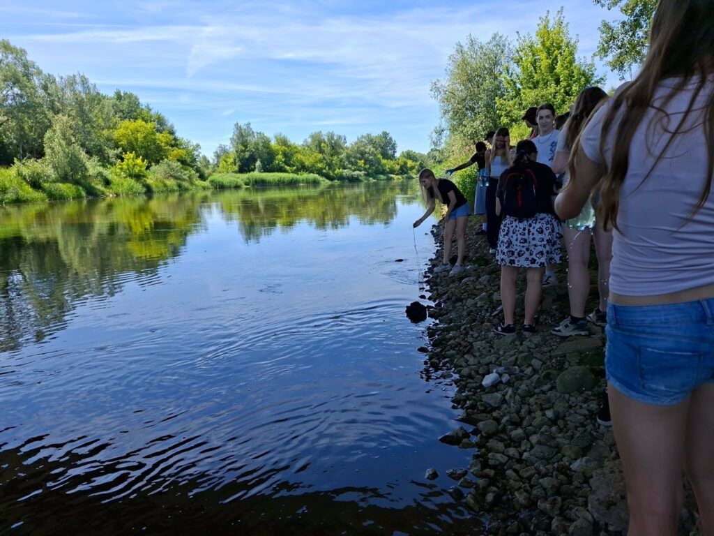 Nauka nie zna wakacji! 🌿🧪 Mimo zbliżającego się końca roku szkolnego, klasy…