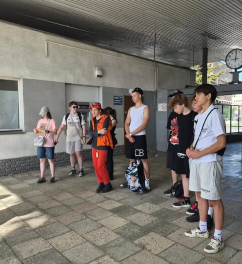 Klasy 2a i 2d uczestniczyły dzisiaj w mini grze mejskiej. Celem było…