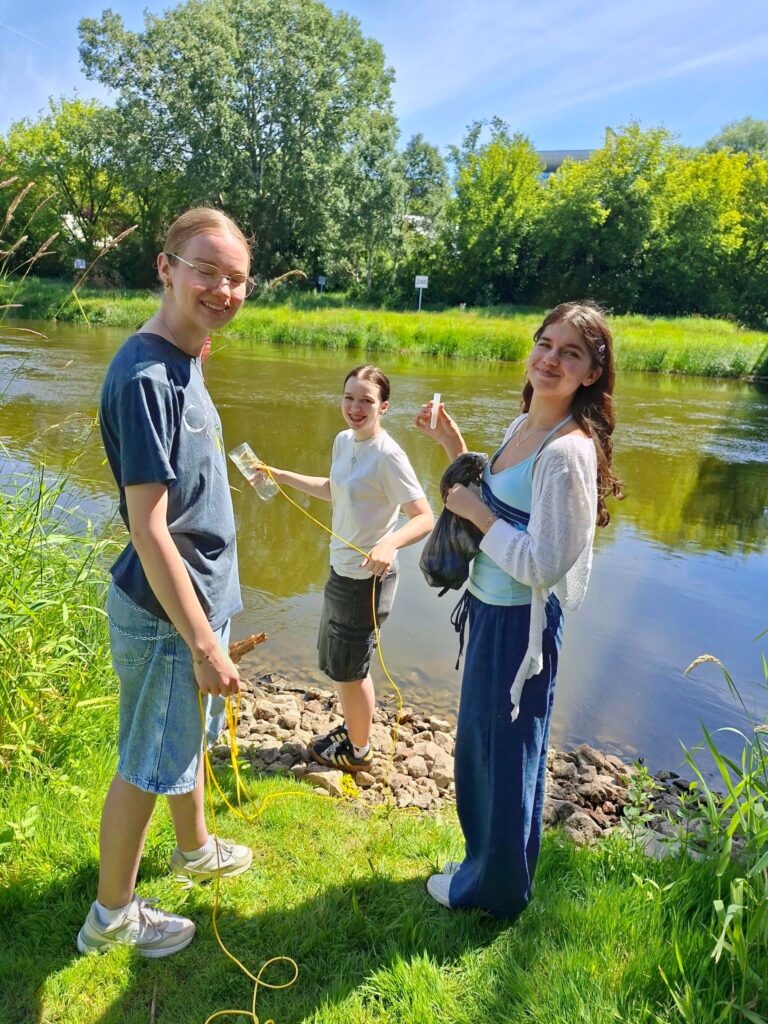 Nauka nie zna wakacji! 🌿🧪 Mimo zbliżającego się końca roku szkolnego, klasy…