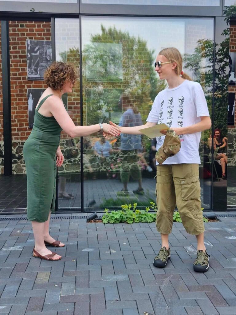 Nasza ekipa z klasy 3b humanistyczno-artystycznej (Jeremiasz, Alyona, Bazyli, Julka i Emilka)…