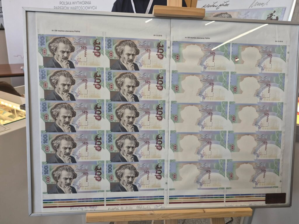 W piątek 18.09 klasa 4D wyruszyła na kampus Morasko. Uczniowie mieli okazję…