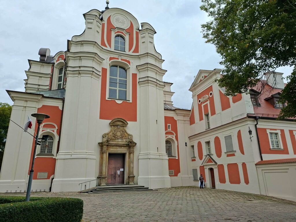 Rozpoczynamy nowy rok szkolny z wielkim przytupem! 🎒✨ W piątek, 4 września,…