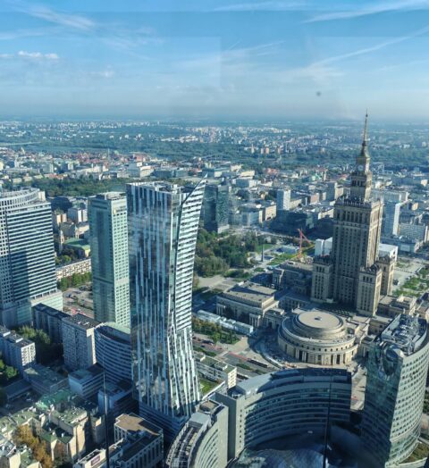 Dziś na zakończenie warszawskiej przygody 4e wjechała windą na szczyt najwyższego budynku…