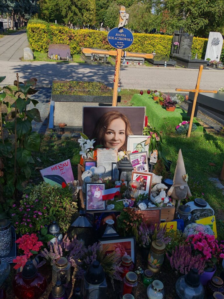 4e zdobywa Warszawę 🧜 Na początek wizyta w Radiu Polskim, gdzie przyszli…