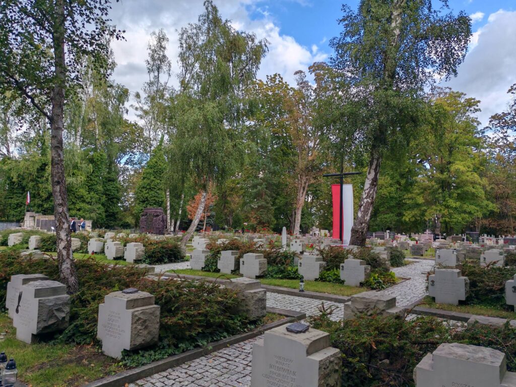 4e zdobywa Warszawę 🧜 Na początek wizyta w Radiu Polskim, gdzie przyszli…