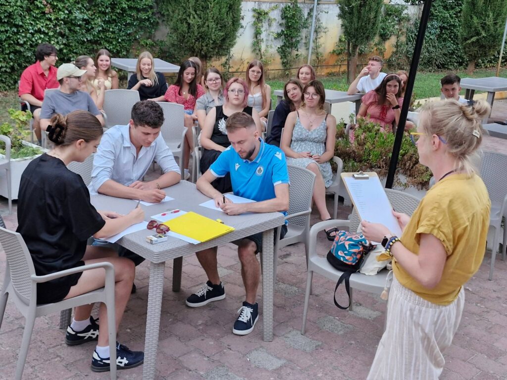 ,,Od Adriatyku do Jeziora Ochrydzkiego" to wyjazd edukacyjno-turystyczny kl.4b humanistyczno-artystycznej wraz ze…