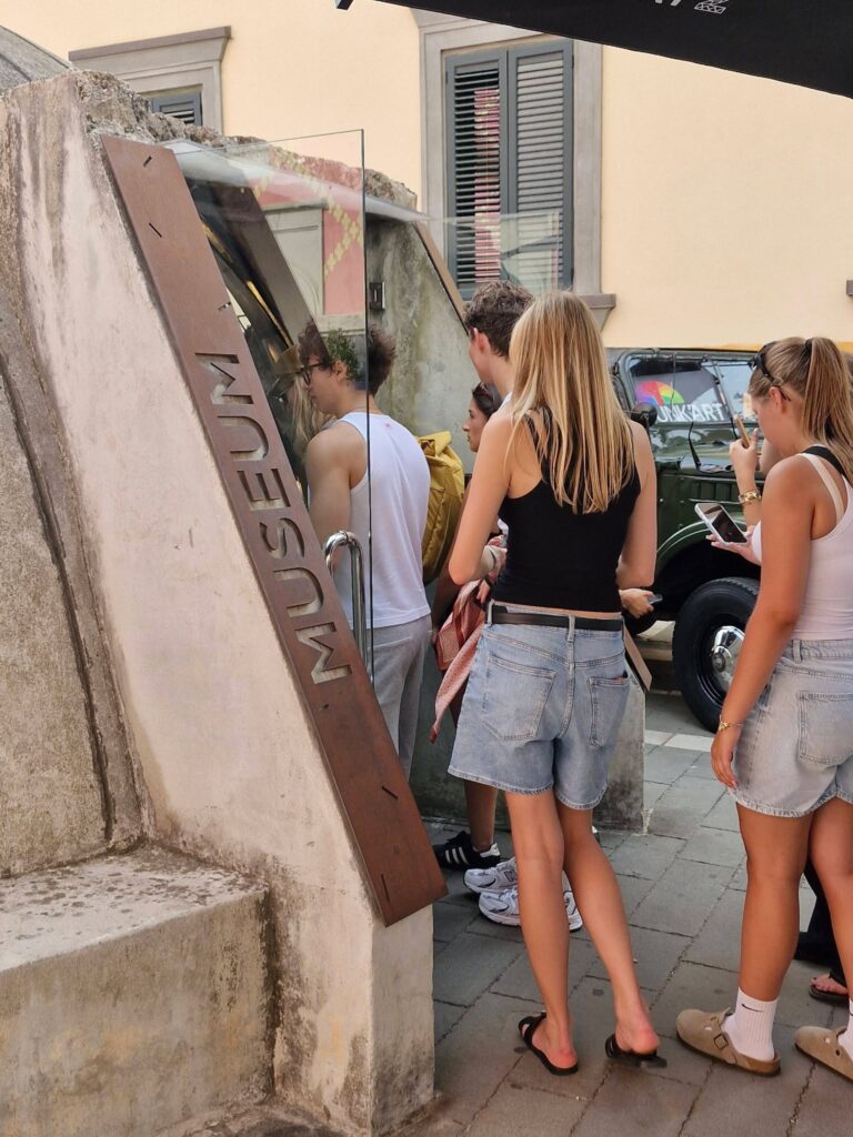 Kruja i Tirana to dwa ważne miejsca w wyjeździe klasy 4b humanistyczno-artystycznej…