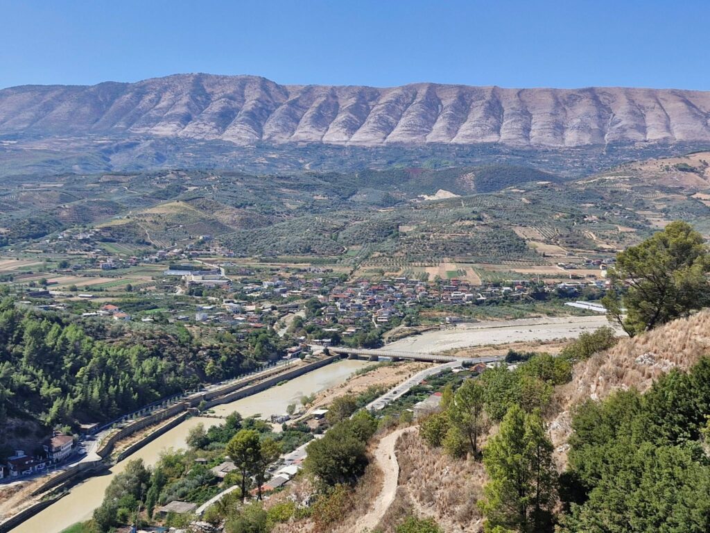 Klasa 4b humanistyczno-artystyczna ,,Od Adriatyku do jeziora Ochrydzkiego" - Berat, Albania🇦🇱 W…