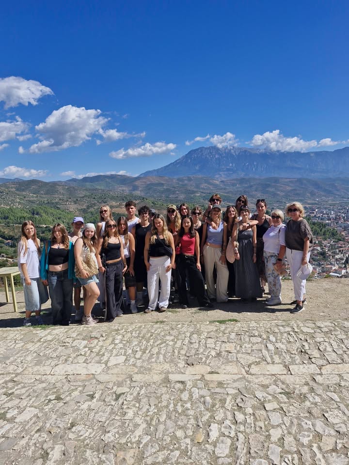 Klasa 4b humanistyczno-artystyczna ,,Od Adriatyku do jeziora Ochrydzkiego" - Berat, Albania🇦🇱 W…