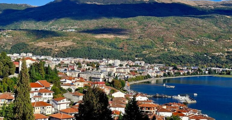 Klasa 4b humanistyczno-artystyczna w Macedonii 🇲🇰 Z Albanii udaliśmy się przez malownicze…