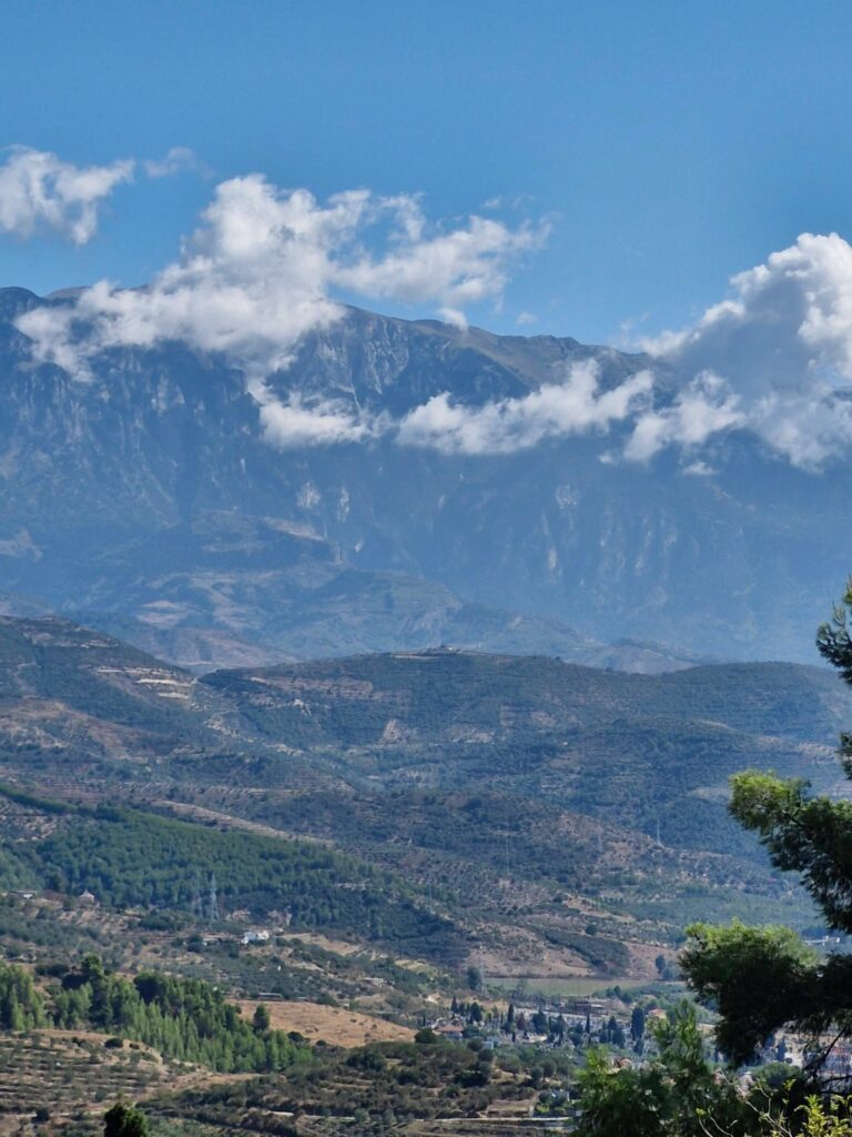 Klasa 4b humanistyczno-artystyczna ,,Od Adriatyku do jeziora Ochrydzkiego" - Berat, Albania🇦🇱 W…