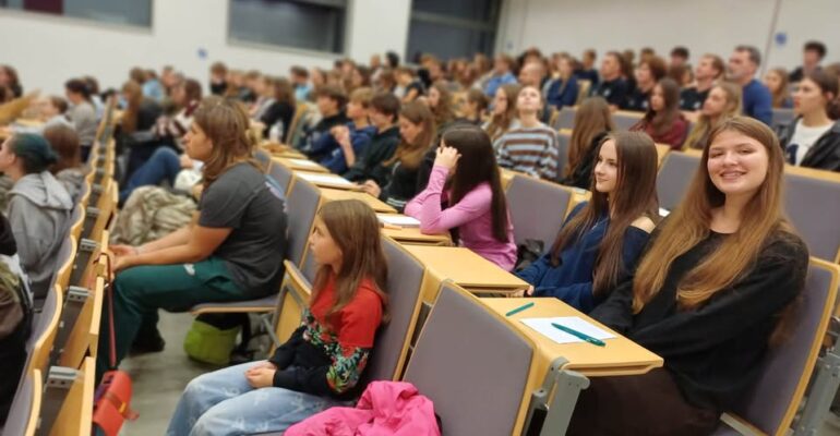 Klasa 1c1 brała udział w Nocy Naukowców na Wydziale Chemii UAM. Było…