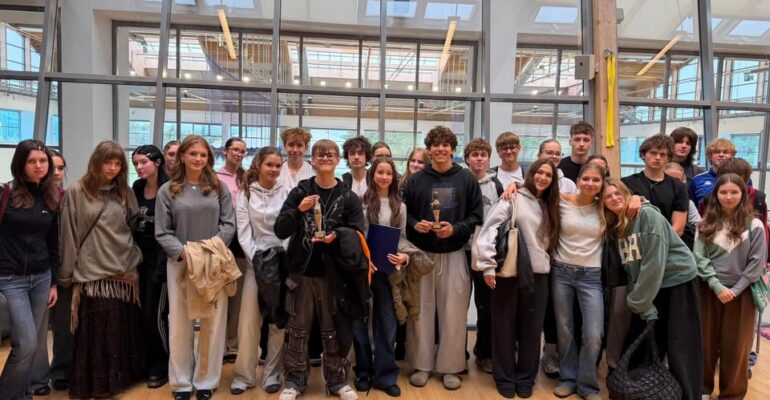 Wspaniałe wieści z Ekosztafety UAM!🏃‍♀️🌿 25 września nasi uczniowie pokazali, na co…