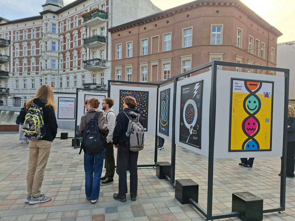 🧬 Nasze klasy na wykładzie w Urzędzie Miasta Poznania! 🎒 Dziś uczniowie…
