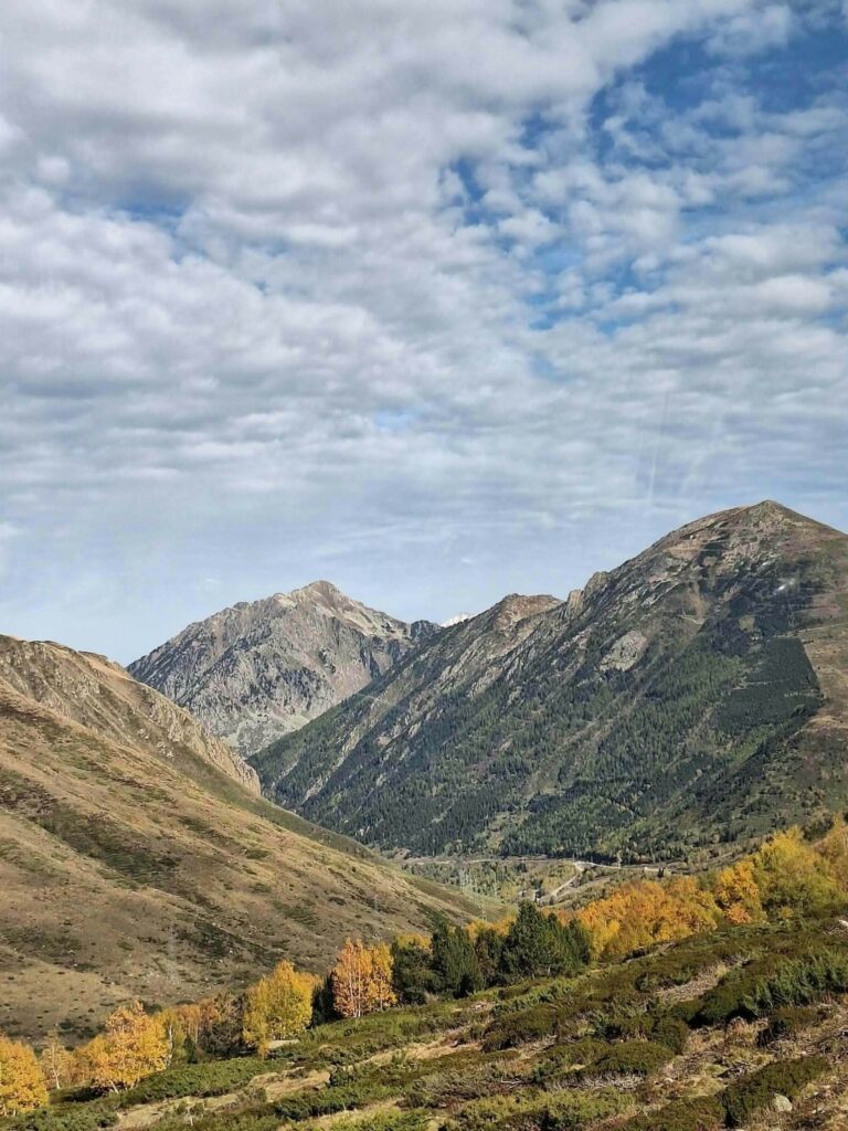 🇪🇸➡️🇦🇩➡️🇫🇷 Tour de Europa od Hiszpanii, przez Andorę, aż do Francji! 🌍…