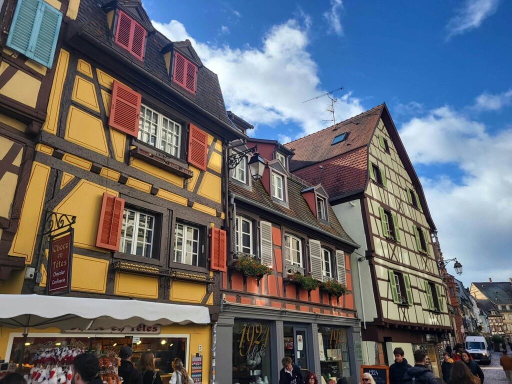 🇲🇫📍Avignon & Colmar Po Carcansonne udaliśmy sie do Awinionu - zabytkowego miasta…