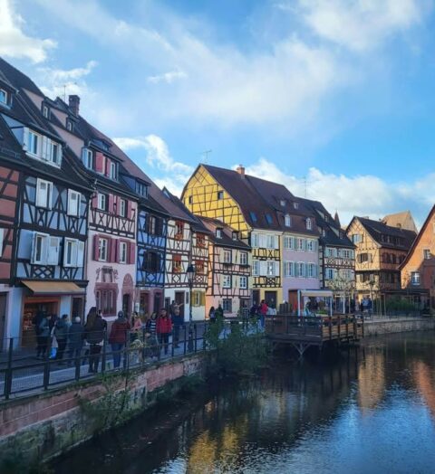 🇲🇫📍Avignon & Colmar Po Carcansonne udaliśmy sie do Awinionu - zabytkowego miasta…