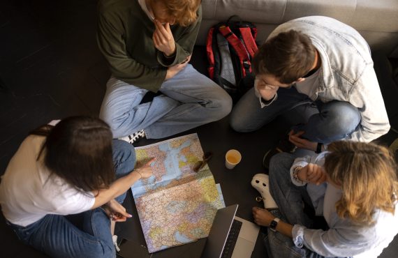 full-shot-friends-traveling-together